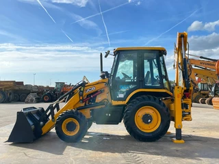 JCB 3DX 4WD hammerlines 2026 te koop