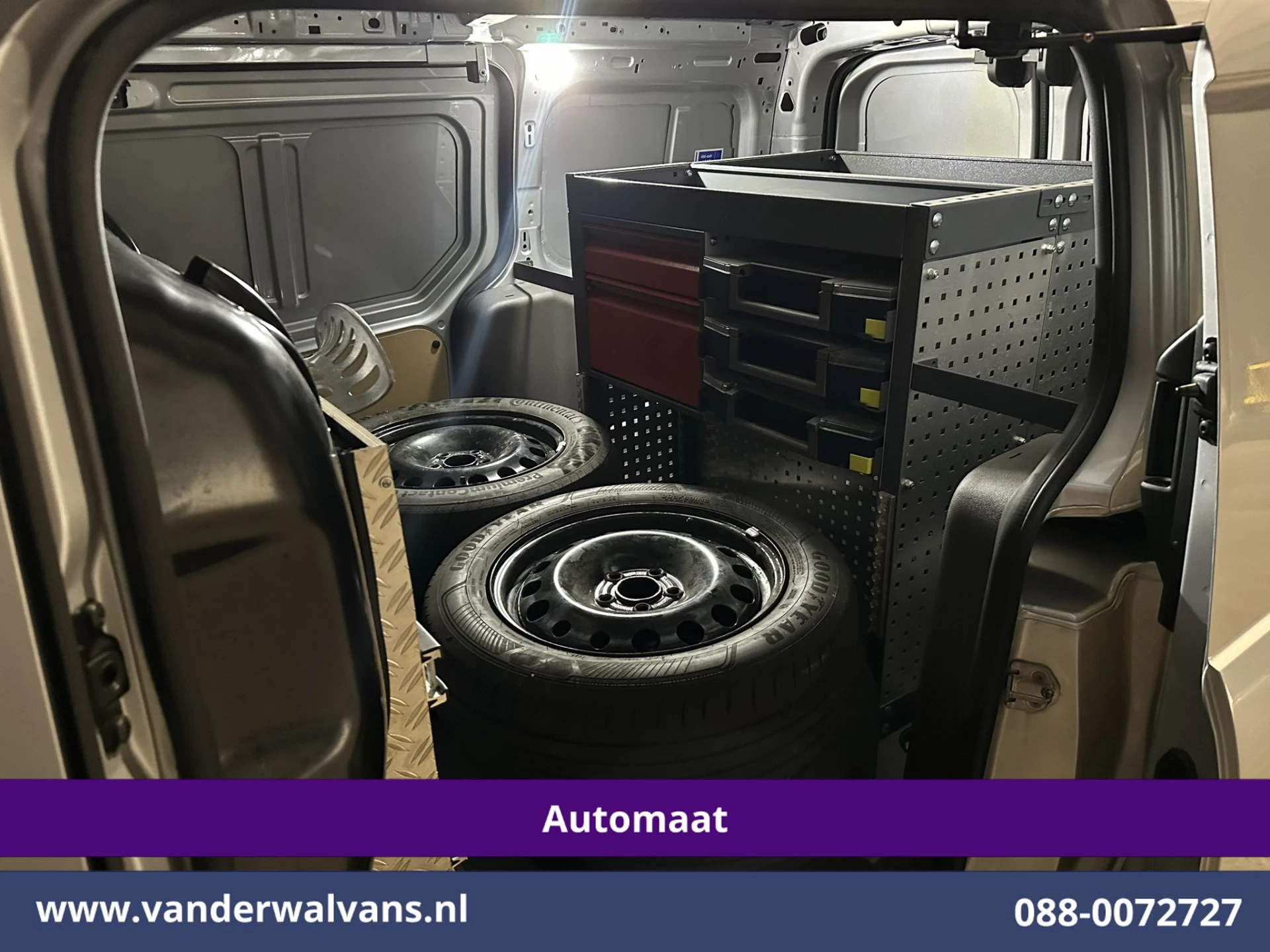 Ford Transit Connect 2022 - 1.5 EcoBlue 120pk Automaat L2H1 Euro6 Airco | 2x Zijdeur | 3-Zits | Camera | Navigatie | Cruisecontrol immagine 17