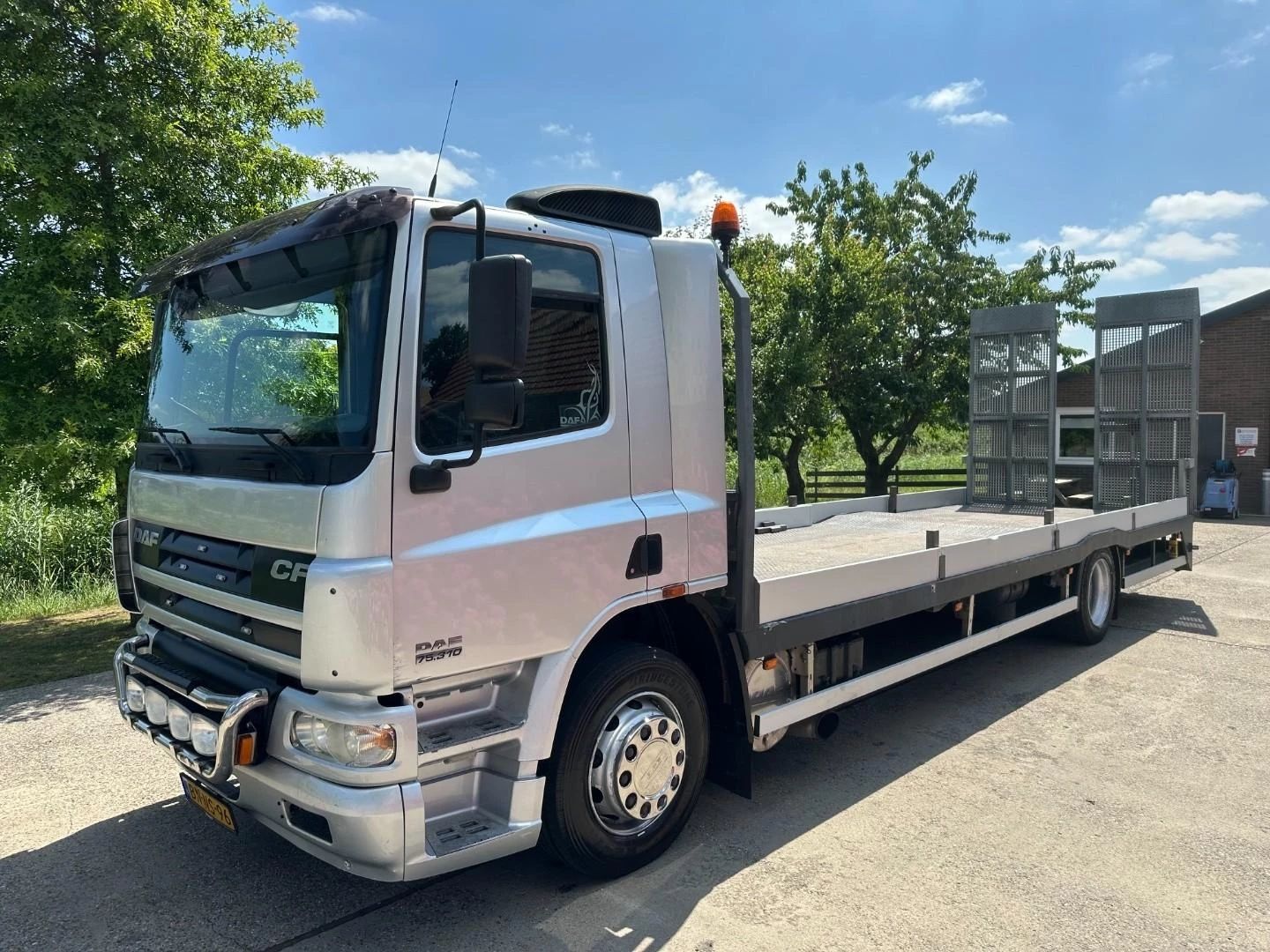 DAF CF75.310 2003 zdjęcie 1