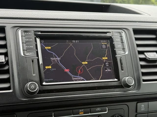 Volkswagen Transporter 2019 - 2.0 TDI 150 PK / L2H1 / DUBBELE CABINE / TREKHAAK / 1e EIG. / AIRCO / CRUISE / ISOFIX / NAVI image 15