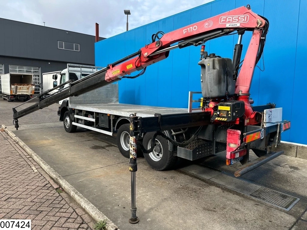 Renault 2010 - Kerax 370 Dxi 6x4, EURO 4, Fassi immagine 4