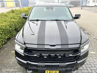 Dodge Ram 1500 2018 - 4X4 5.7 V8 4x4 Crew Cab Laramie black out lpg imagem 7