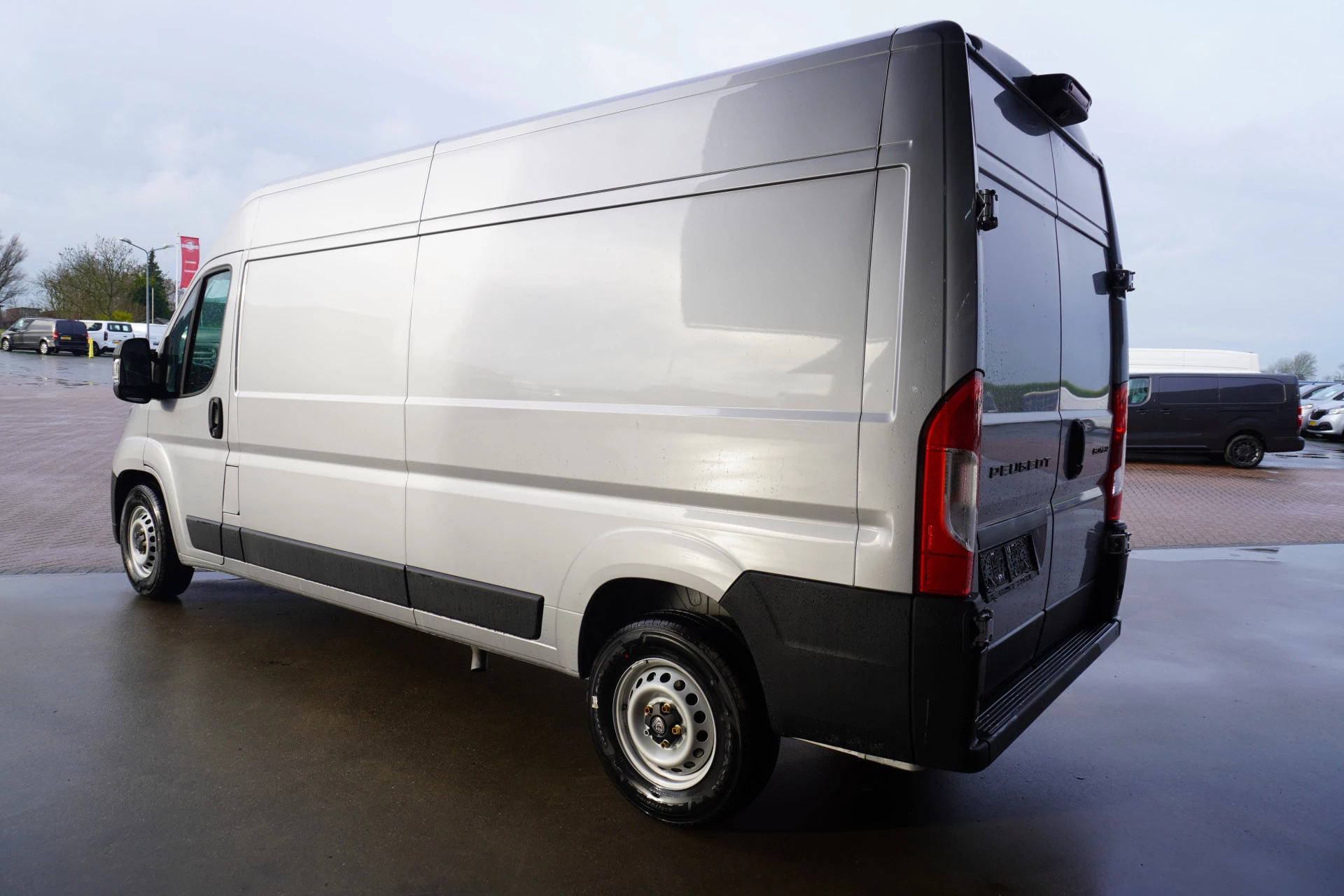 Peugeot Boxer 2024 - 2.2 BlueHDi 180PK S&S L3H2 3.5t Zwaar Automaat afbeelding 7