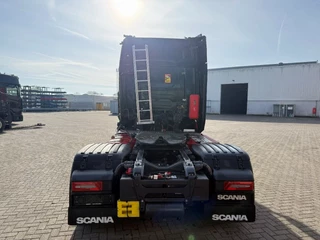 Scania R 2024 - SUPER 420R / ENGINE RUNNING / RETARDER / !!ONLY:164667 KM!! / PARK-COOL / NAVI / LWDS / AUTOMATIC / EURO-6 / 2024 zdjecie 4