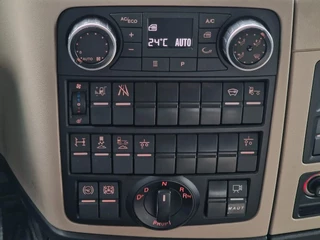 MAN TGX 2020 - 18.640 4x2 - Retarder - Full air - Leather - Full spec afbeelding 17