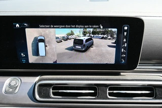 Mercedes-Benz V-Class 2024 - 300d 4-Matic Exclusive AMG L3 DC zdjecie 6