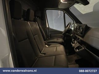 Mercedes-Benz Sprinter 2021 - 317 CDI 170pk L3H2 Euro6 Airco | Camera | Apple Carplay | Cruisecontrol | Chauffeursstoel image 8