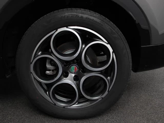 Alfa Romeo Tonale 2024 - 1.3T PHEV Ti Automaat 280 PK image 3 miniature