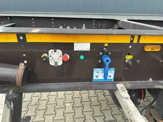 Burg N/A 2012 - 25X 20FT ADR (EX/II, EX/III, FL, AT) Chassis, Empty weight : 3.690kg, SAF INTRADISC, 2x Liftaxle, NL-chassis obrazek 10