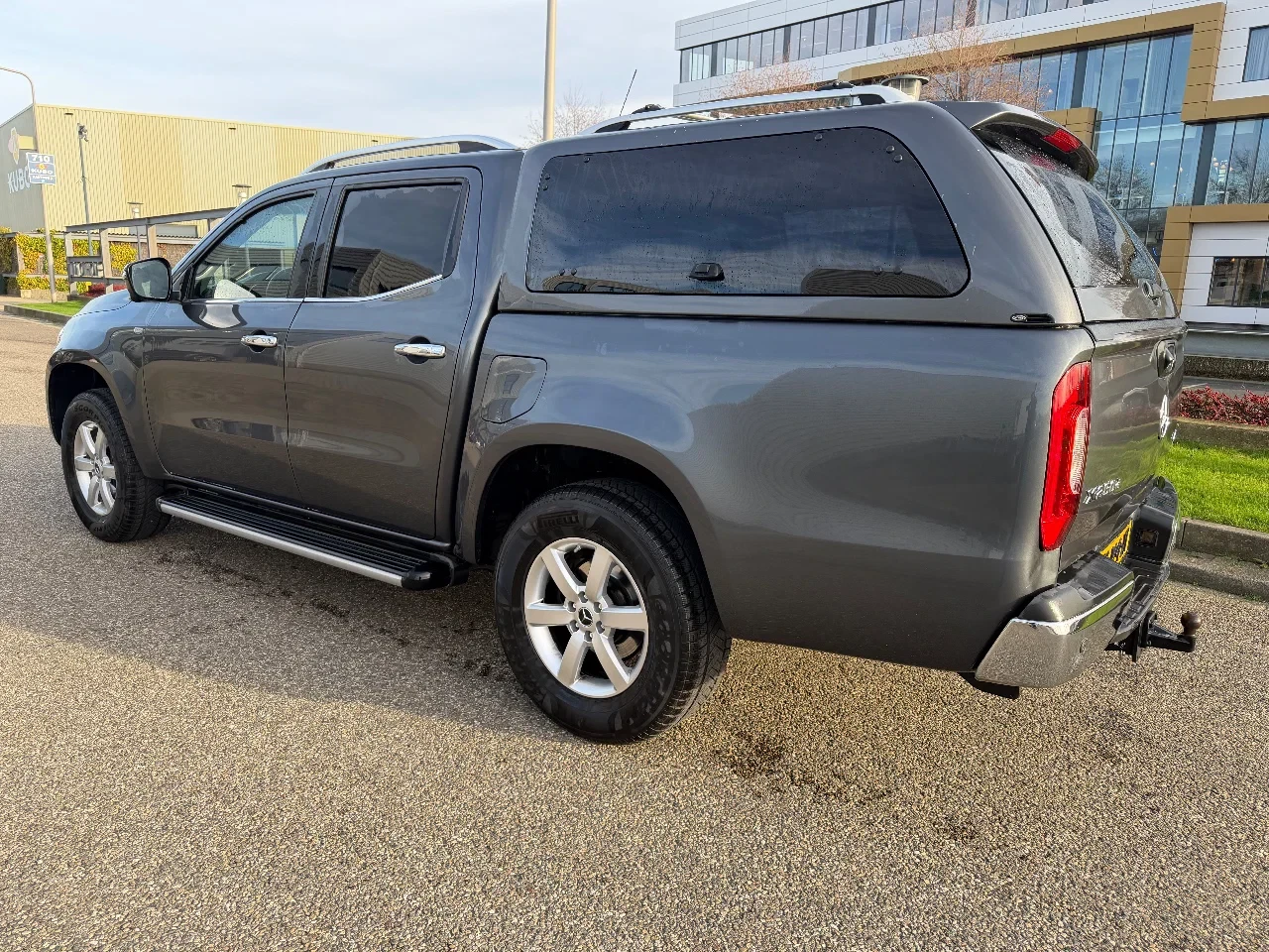 Mercedes-Benz X-Class 2018 - 250D 4 Matic Automaat Airco Navi Cruisecontrol Trekhaak 3500KG GRIJS KENTEKEN Euro 6 Bild 6