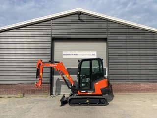 Kubota KX027 KX27 HI-SPEC minigraver NIEUW €599 LEASE 2026 afbeelding 1 miniatuur