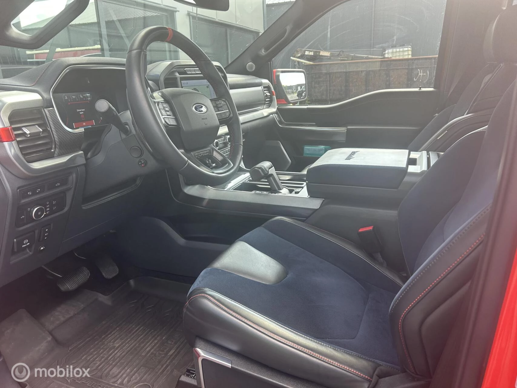 Ford F-150 2024 - USA Raptor image 16
