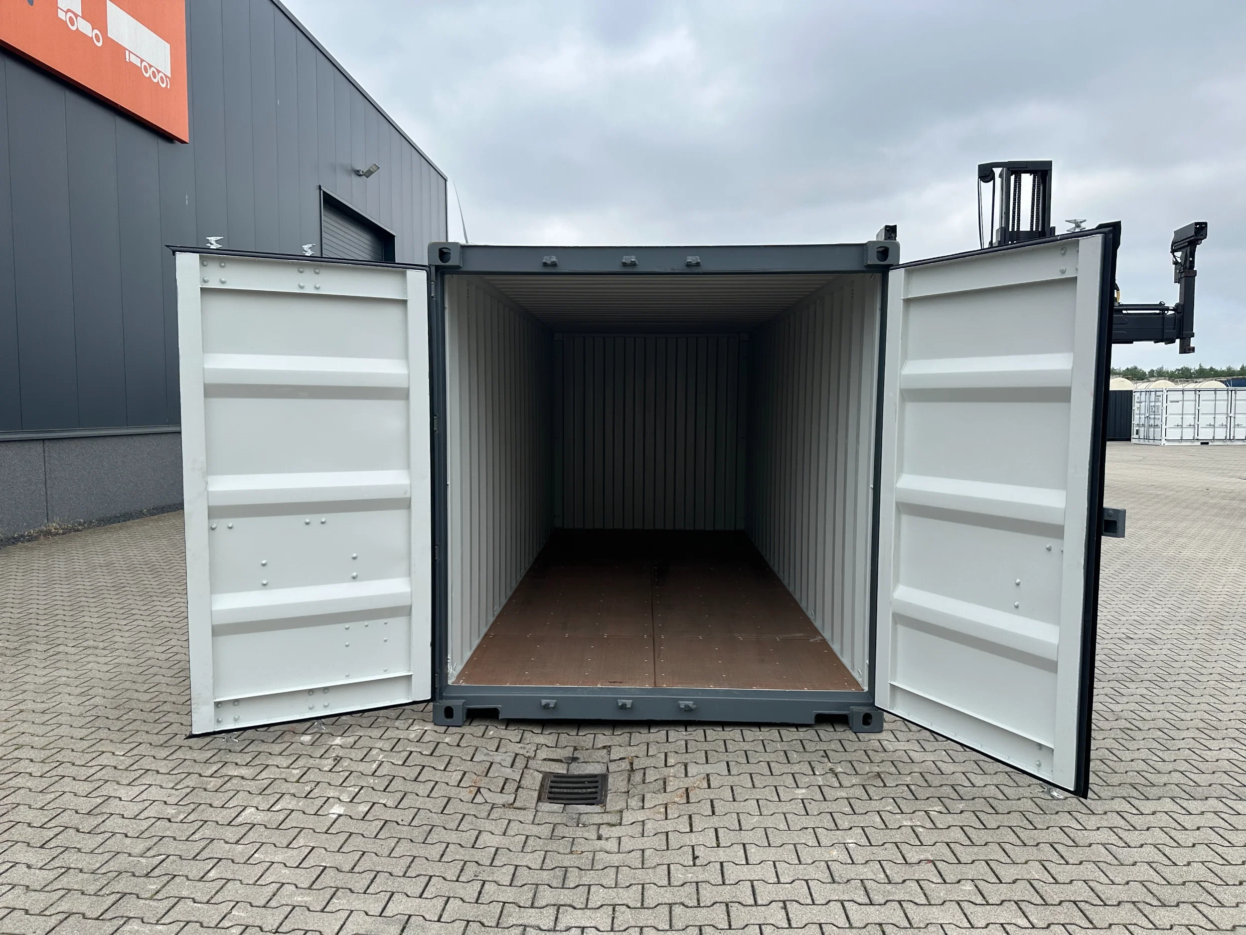 YANGZHOU 2026 - NEW (ONE-WAY) 20FT ISO DV 8'6" STANDARD container, 6x available afbeelding 8