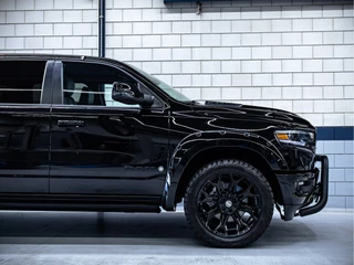 Dodge Ram 1500 2024 - Limited Night Edition image 8