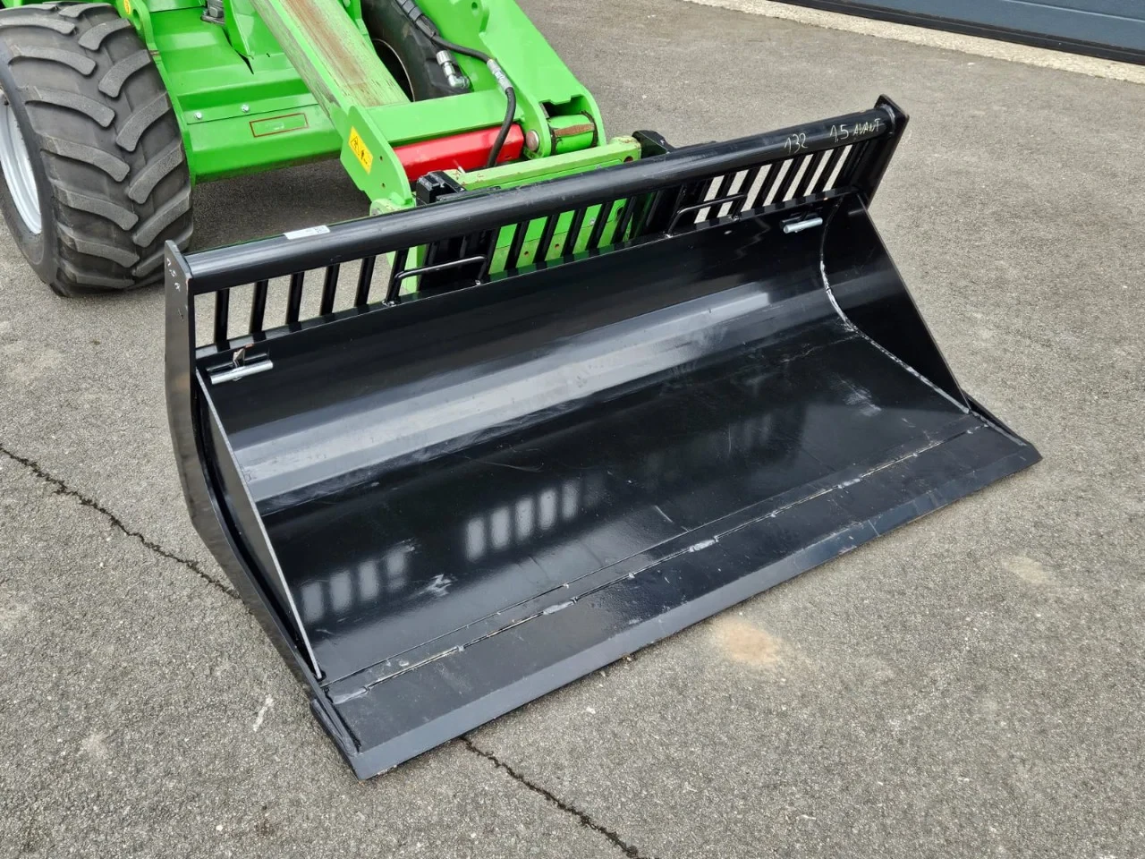 Avant 2025 - Puinbak 147 cm met inlegvel afbeelding 1