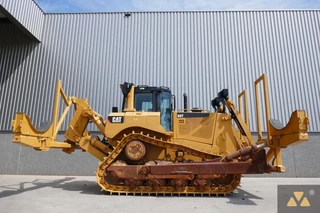 Caterpillar 2015 - D8T Pipe carrier image 2 thumbnail