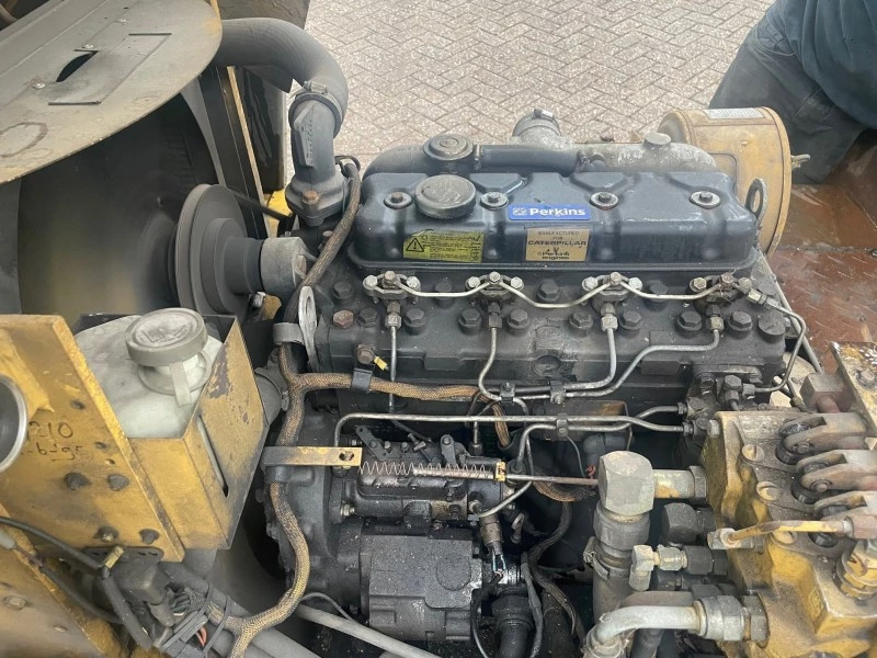 Caterpillar 1989 - V 80 E DP8 obrázek 3