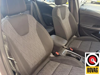 Opel Astra 2020 - Sports Tourer 1.2 Business Edition obrazek 8