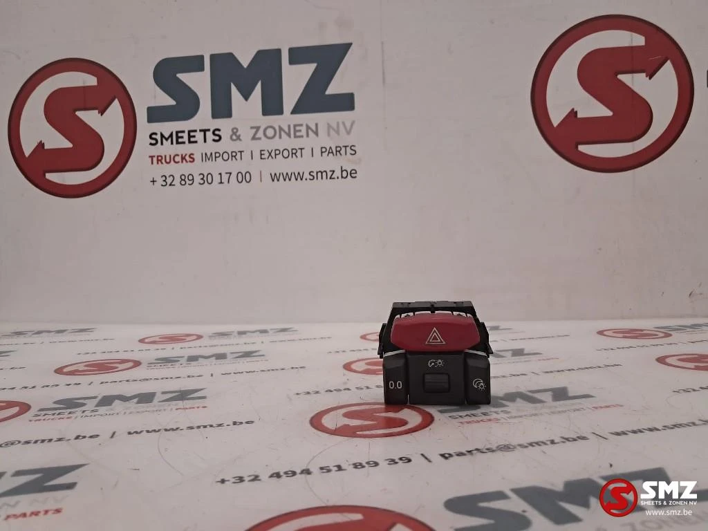 Scania 2018 - Occ noodwaarschuwingsschakelaar Scania afbeelding 1