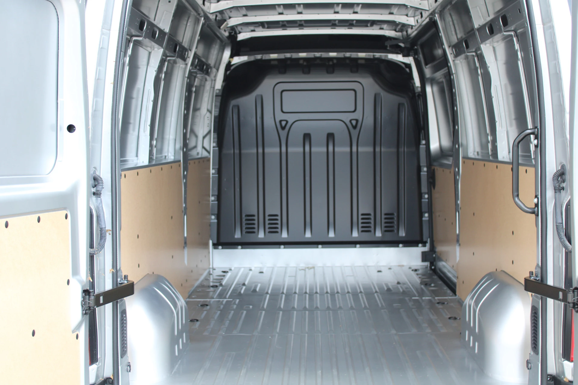 Renault Master 2024 - T35 2.3 dCi 180pk L3H2 - Airco - Navigatie - Camera - Cruise - Parkeersensoren - 105l tank - Rijklaar obrázek 4