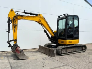 JCB 2018 - 48Z-1 - Hammer Lines / Quick Coupler image 2 thumbnail