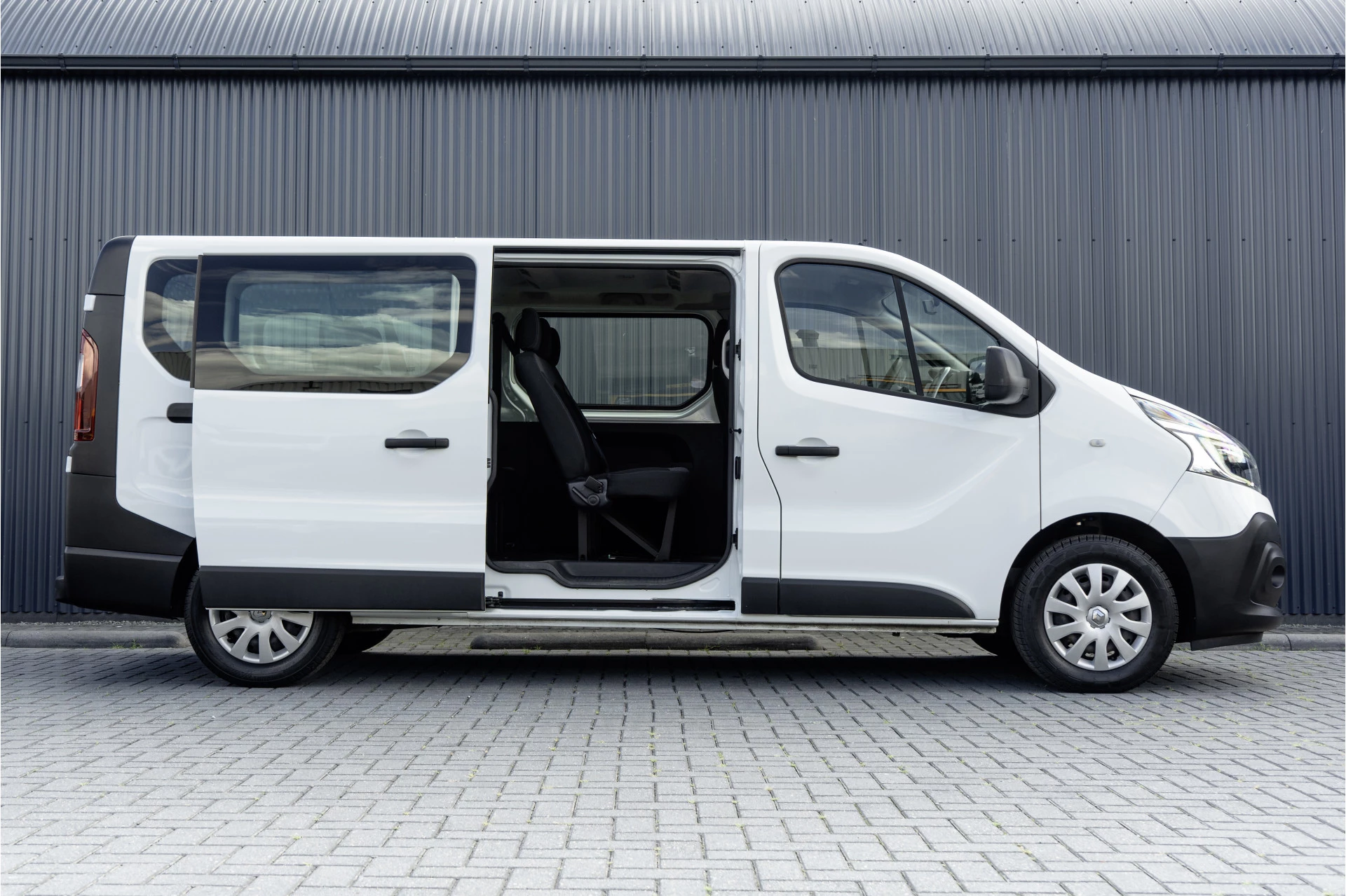 Renault Trafic 2019 - **dCi 95 T29 L2H1 | INCL BTW & BPM | 9-P | Navi | LED | Cruise | Airco | Euro 6** Bild 7