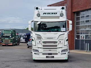 Scania R 2022 - R530 V8 NGS Highline 6x2 - Show truck - BUFFL interior - Full air - Retarder - Limited Edition afbeelding 2 miniatuur