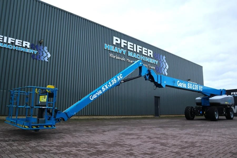 Genie 2020 - SX135 XC Valid inspection, 43m Working Height, 27. immagine 1