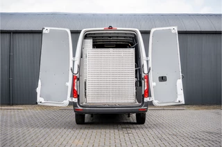 Mercedes-Benz Sprinter 2020 - 311 CDI RWD L2H2 | Volledig Ingericht | Mbux | Camera | Navi | Climatronic afbeelding 9