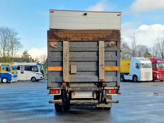 MAN TGM 2015 - 18.290 - Tautliner with sideboards - Loadlift - Full air - Euro 6 - Automatic gearbox imagen 7