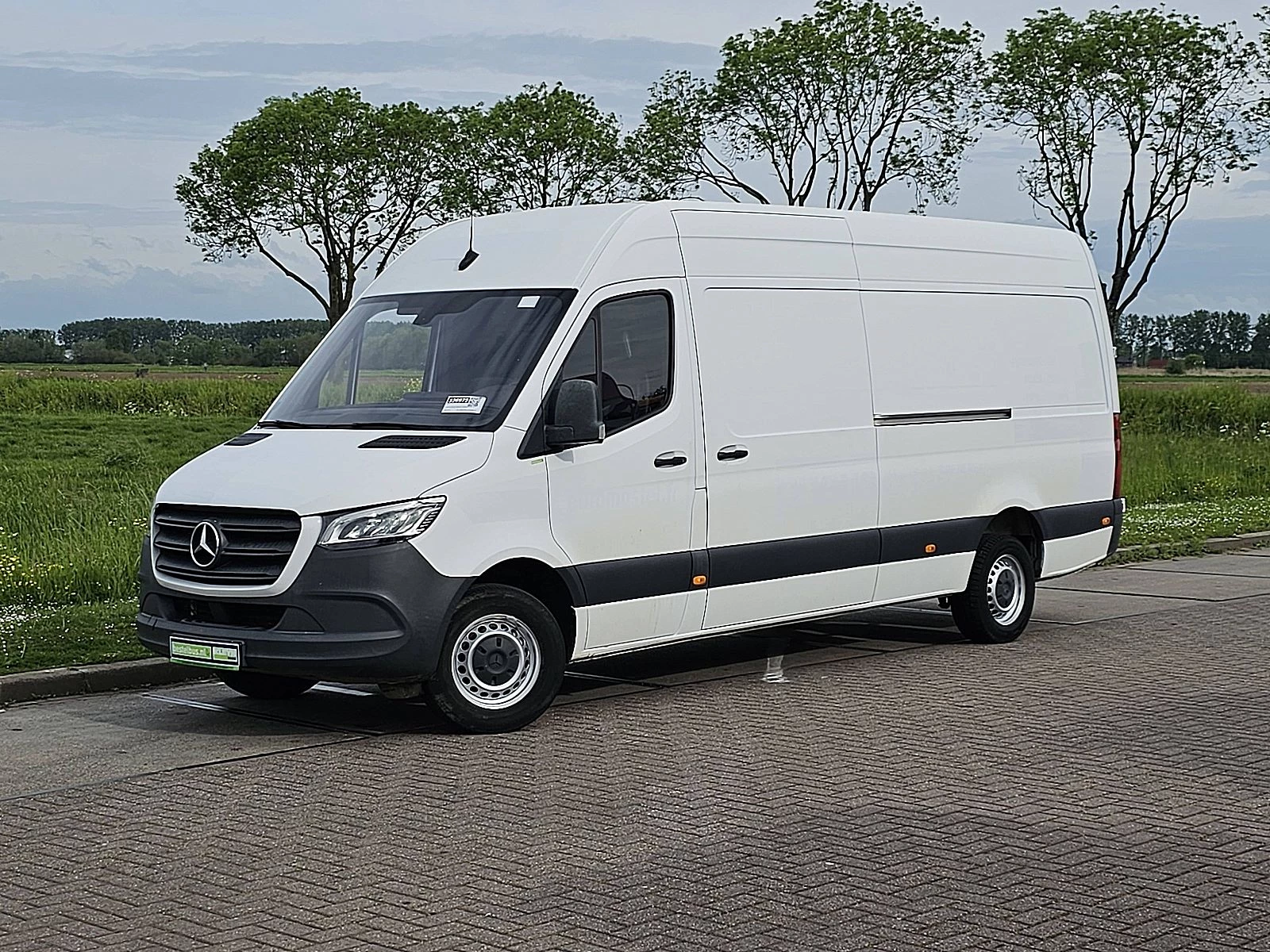 Mercedes-Benz Sprinter 2021 - 317 zdjęcie 2