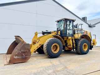 Cat 2015 - 972M - Weight System / Backup Camera image 2 thumbnail
