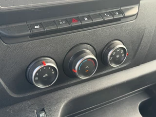 Renault Master 2022 - 2.3DCI T35 L2H2 180PK Dubbelenschuifdeur Airco Navi Cruisecontrol Trekhaak obrazek 16