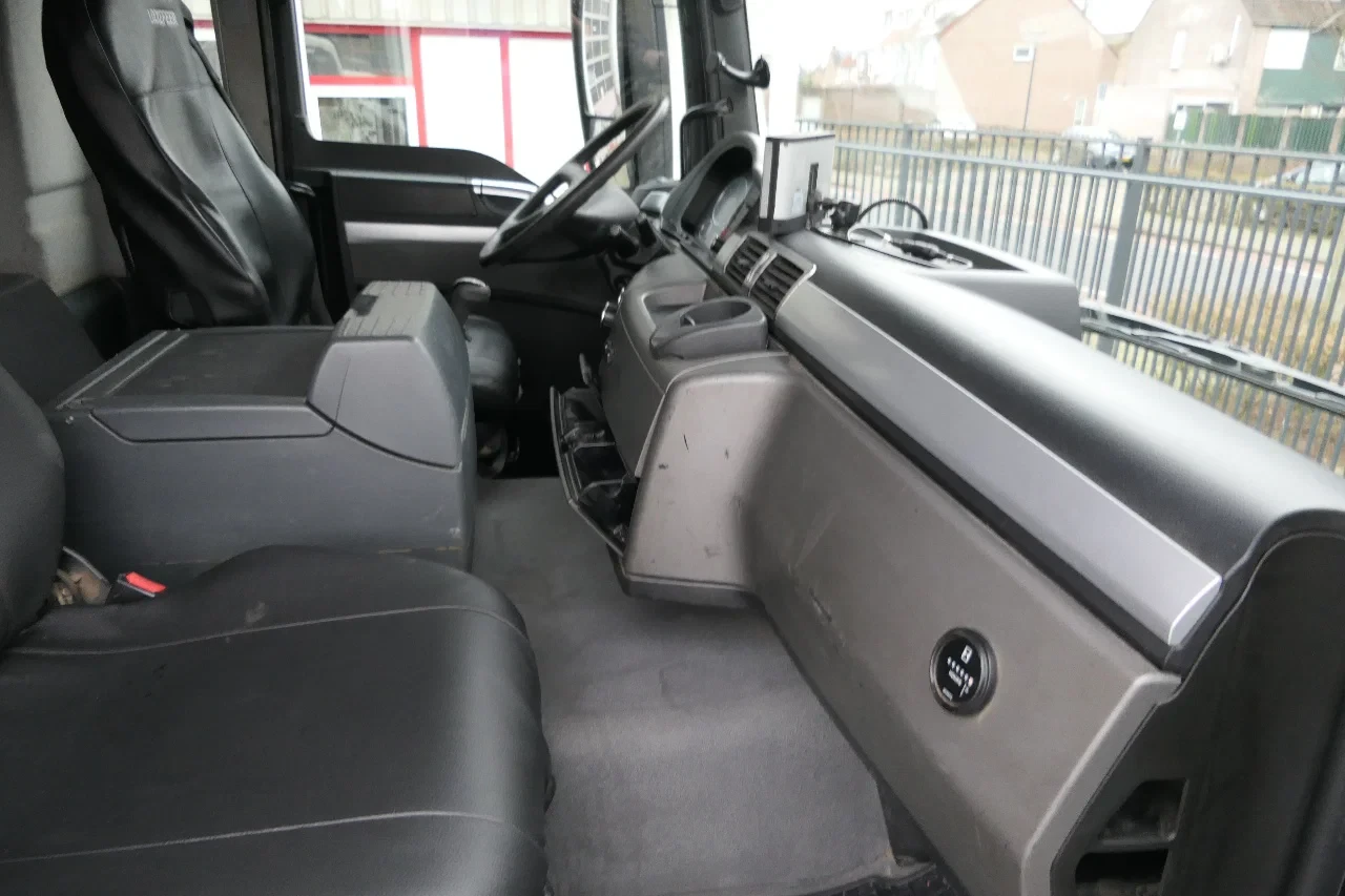 MAN TGS 2009 - 35.400 | 8X4 | HIAB 144 BS-3 DUO + Remote Control | 25Ton Tipper | 468407Km | 2009 | Euro4 | Belgium Truck Bild 56