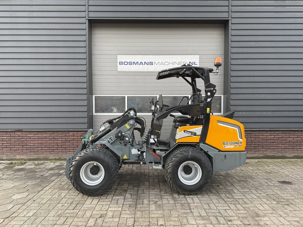Giant G2700 X-TRA HD+ minishovel BJ 2025 445 uur €635 LEASE 2025 afbeelding 1