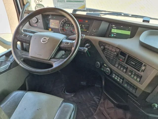 Volvo FH 2019 - 13.500 Globetrotter XL 4x2 - I parkcool - Full air - Leather - 2x tank obrazek 18