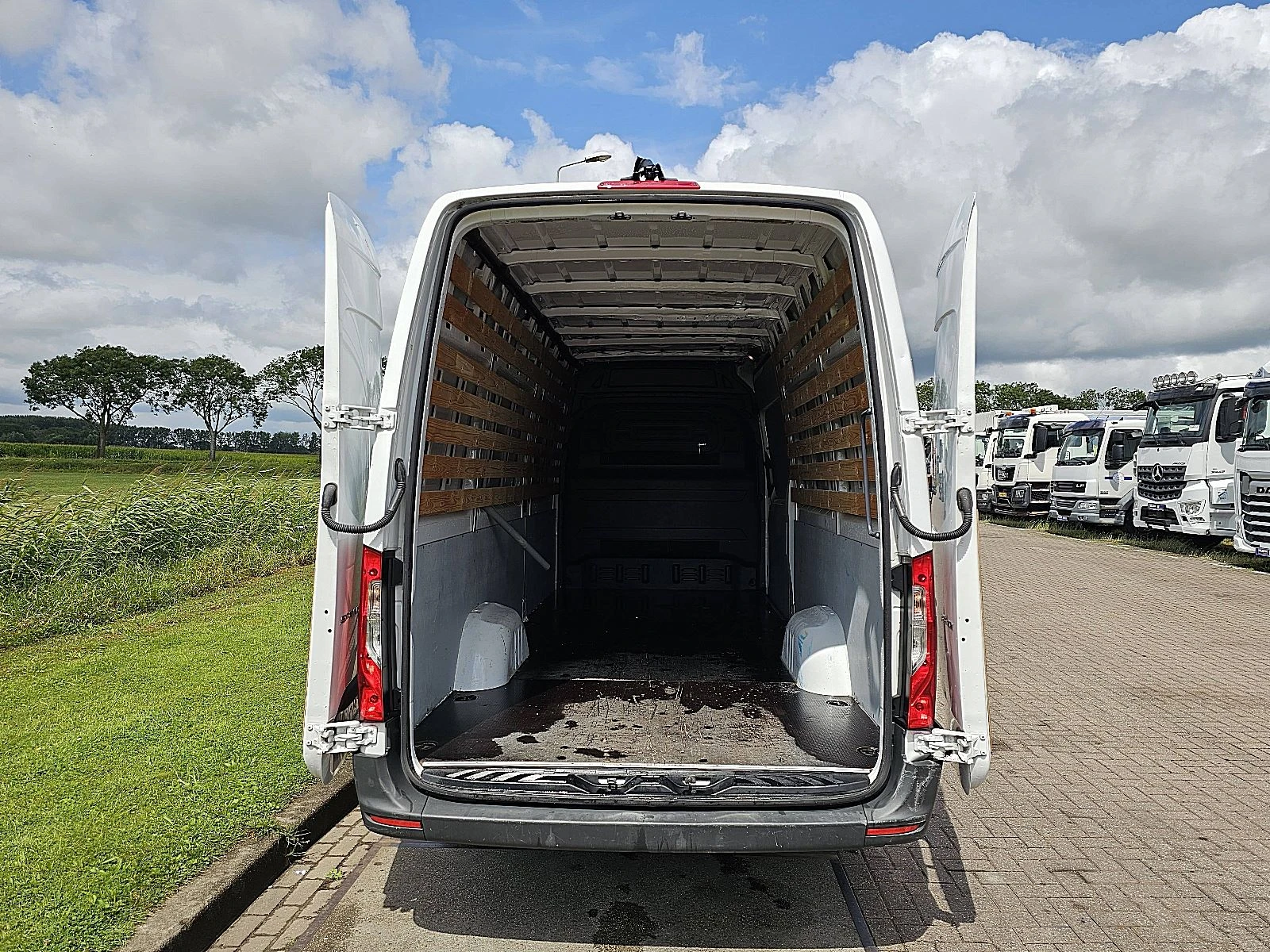 Mercedes-Benz Sprinter 2023 - 315 image 13