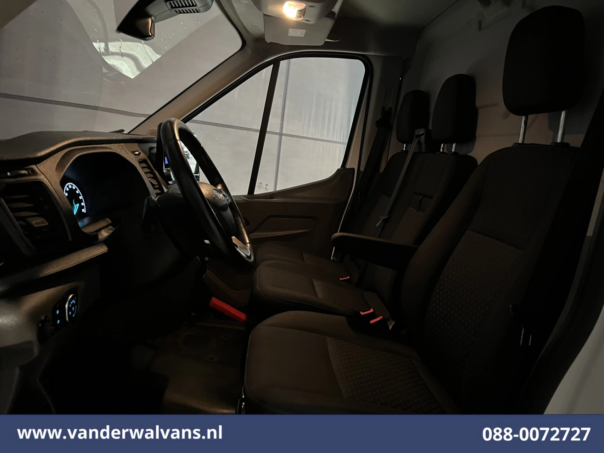 Ford Transit 2022 - 2.0TDCI 131pk L4H3 Jumbo Euro6 Airco | Camera | Navigatie | Apple Carplay | Android Auto | Cruisecontrol image 16