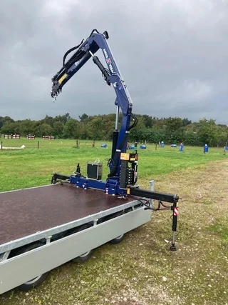 Hulco Medax 2025 - Tridem met Amco Veba laadkraan bild 3
