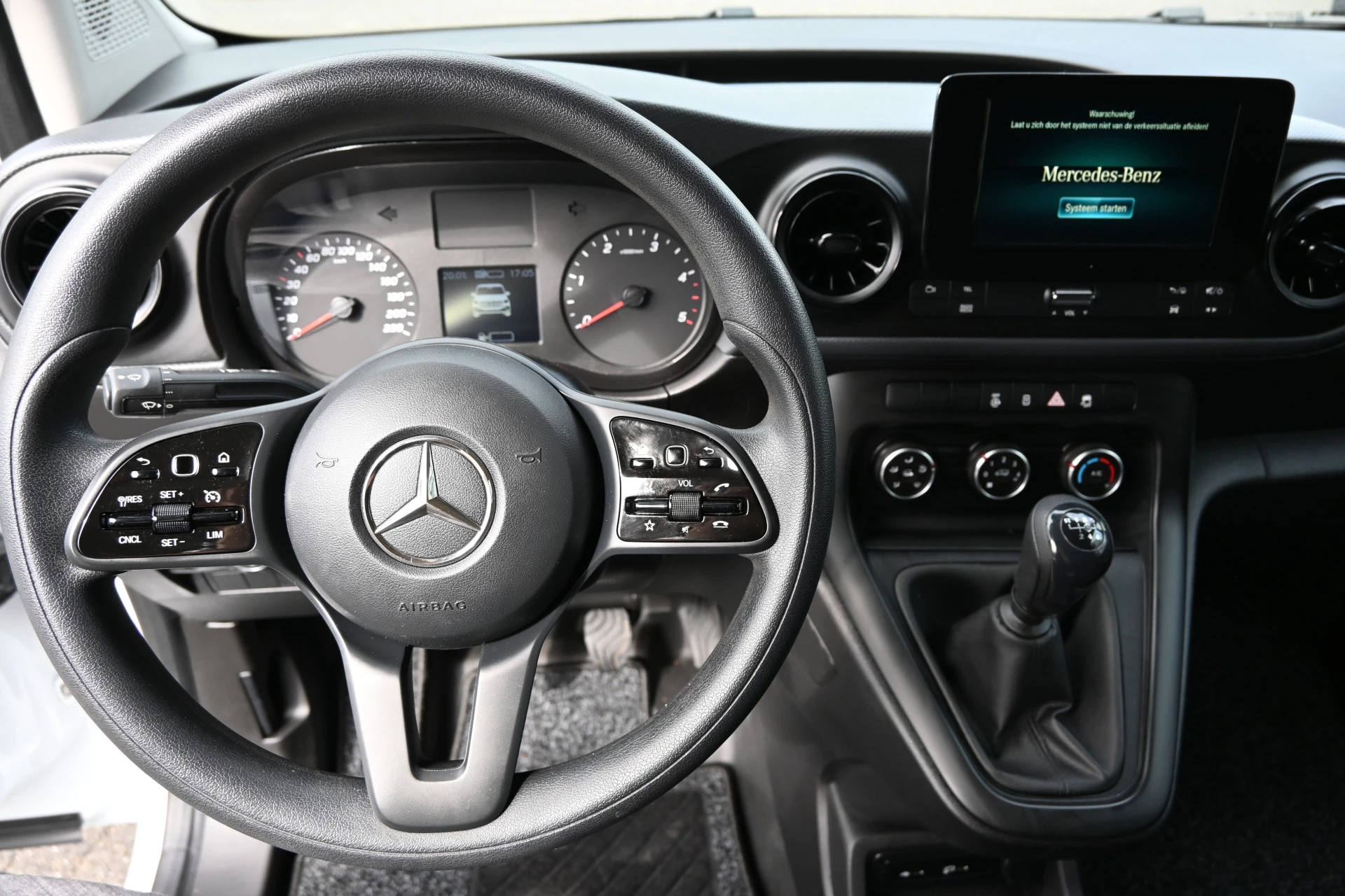 Mercedes-Benz Citan 2022 - 110 CDI L1 Pro imagem 14