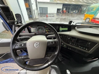 Volvo FH 2018 - 540 imagem 8