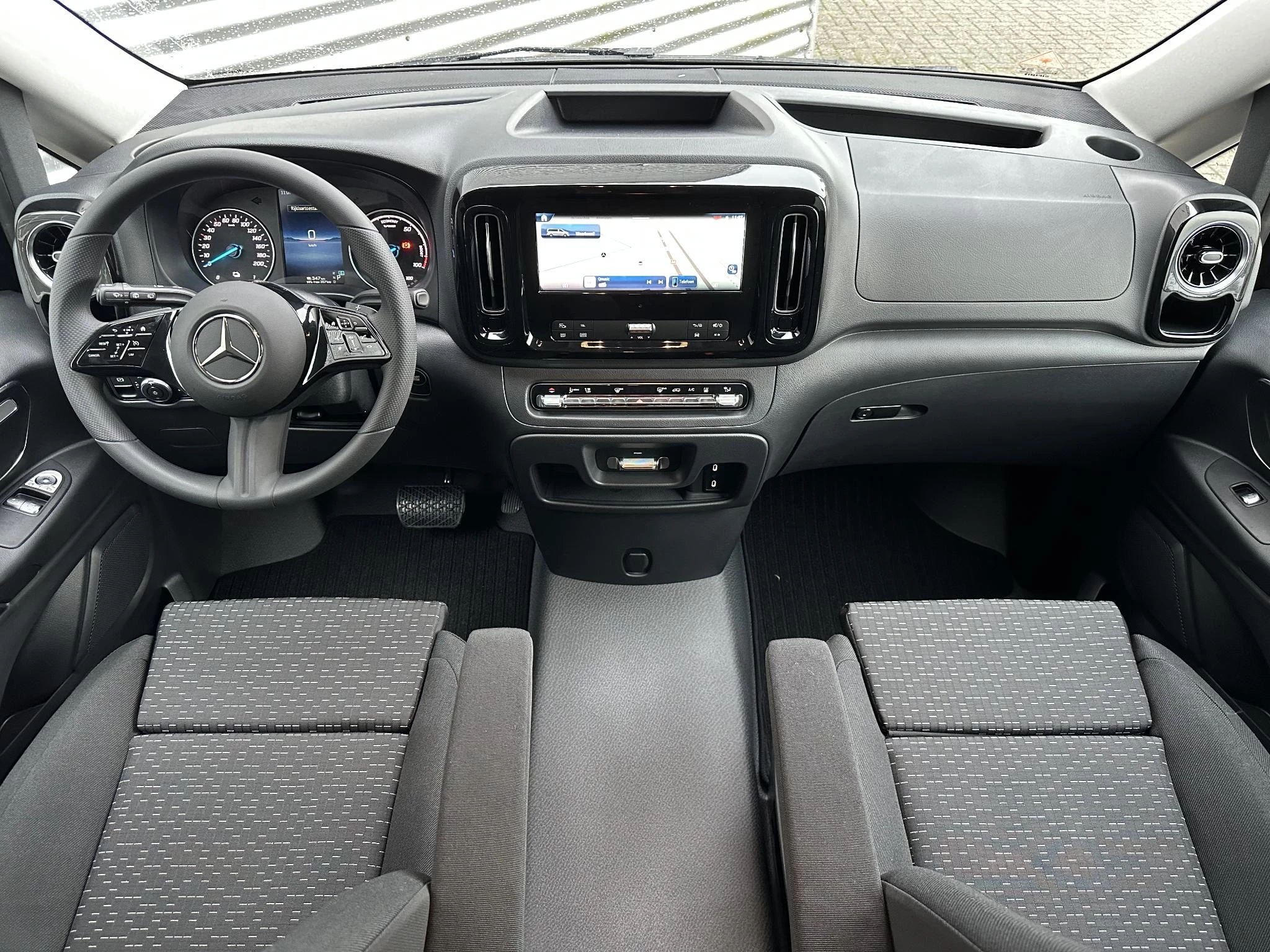 Mercedes-Benz eVito 2025 - Tourer 129 PRO L3 90 kWh Full Options 8-Persoons imagen 4