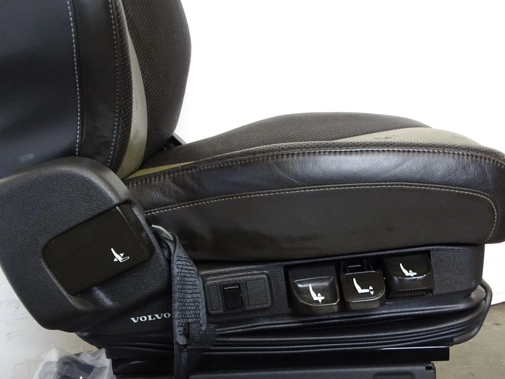Volvo - V82201647UP zdjęcie 2
