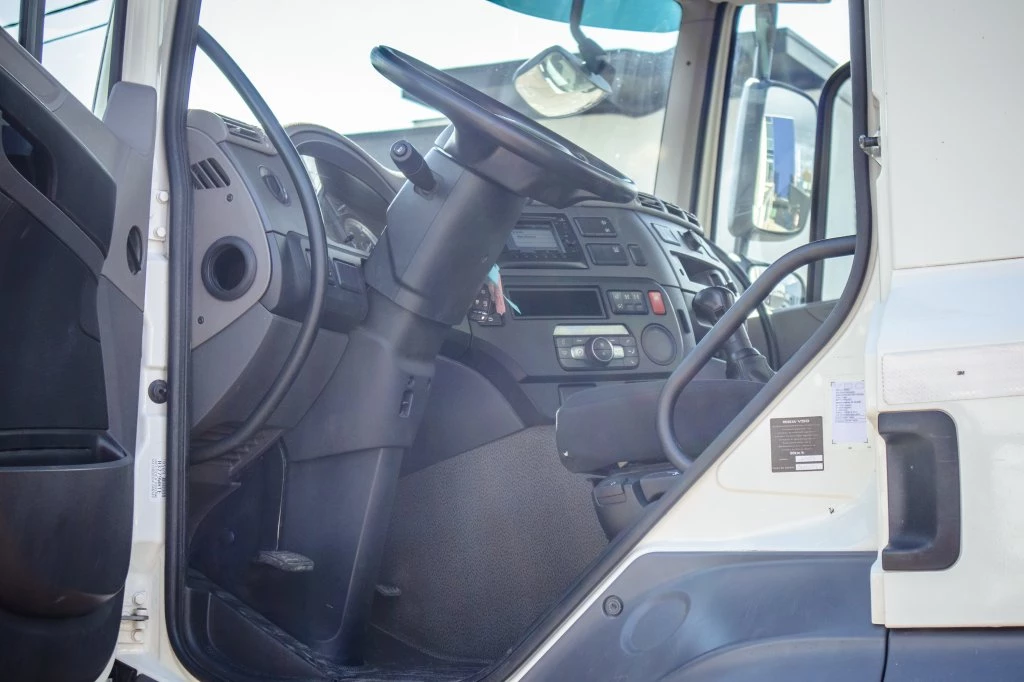 DAF 2018 - CF 450-6X4+FASSI18T/M(3EXT)-78500KM Bild 7