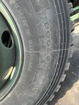 Michelin N/A 2011 - 13R22.5 X WORKS SET  imagen 5