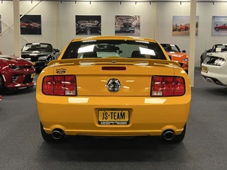 Ford Mustang 2009 - Coupe 4.6i V8 GT Premium 45th Anniversary Edition obrazek 15