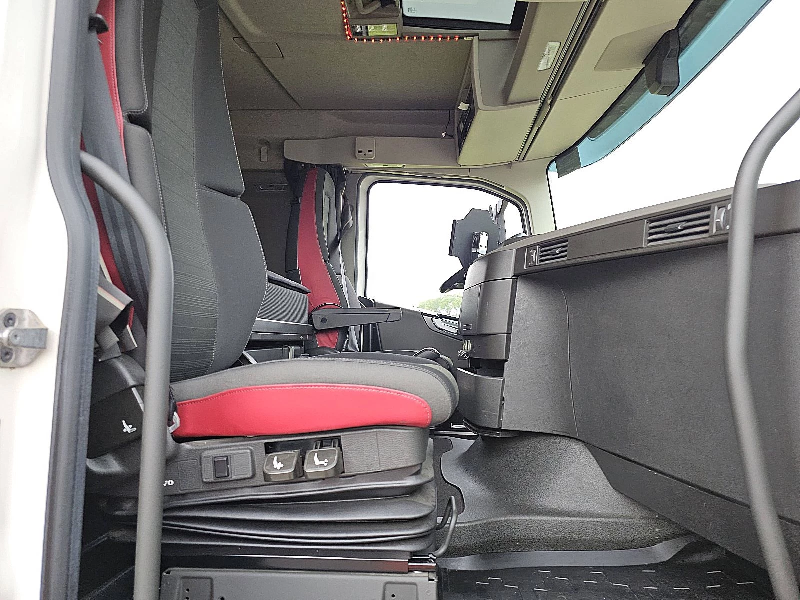 Volvo FH 2020 - 500 image 7