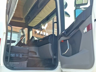 Scania S 2021 - S540 NGS Highline 4x2 - Low deck - Retarder - Custom interior - Night clima - Full air - Led - Navi obrazek 25