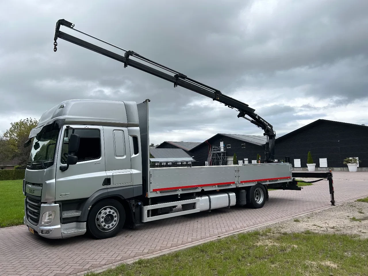 DAF CF 370 2015 - met ATLAS laadkraan 126.3E euro 6 afbeelding 1