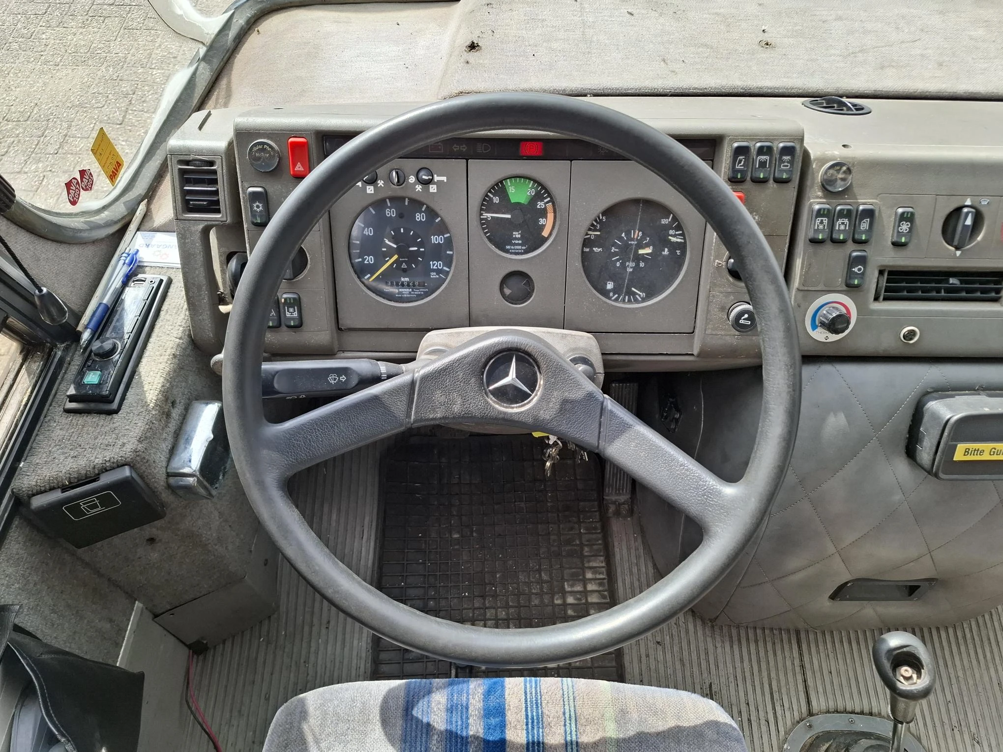 Mercedes-Benz 1991 - 814 D / 317828 KM / 23 PERSONS / FULL-STEEL / PARKHEAT+COOL / DOUBLE AIR REAR / AIRCO / MANUAL / 1991 afbeelding 20